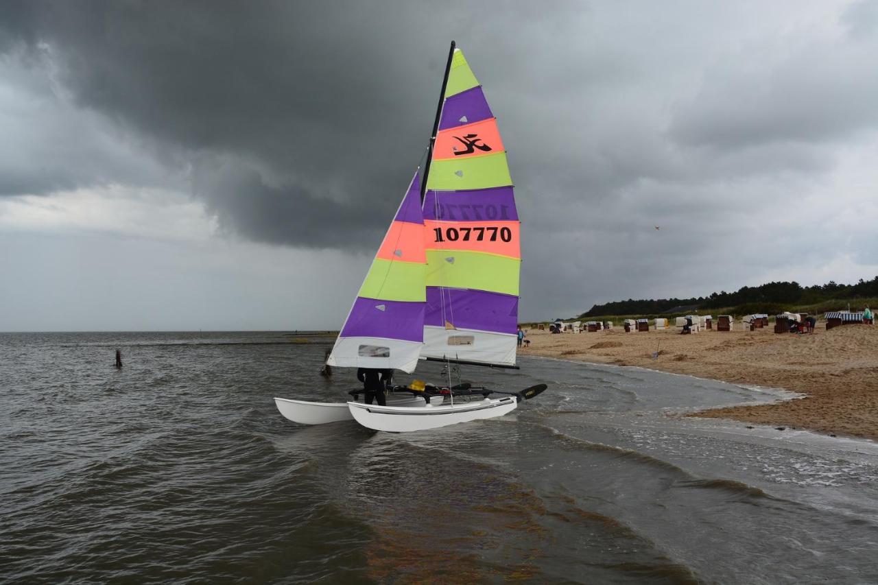 Апартаменты Luettje Huus Frieda Mit Strandkorb Am Strand Von Mai Bis September Куксхафен Экстерьер фото